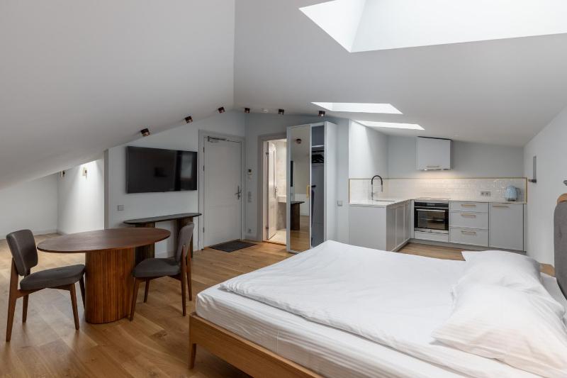 Roze Center Apartments - image 28