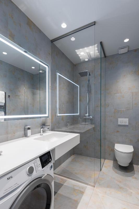 Roze Center Apartments - image 11
