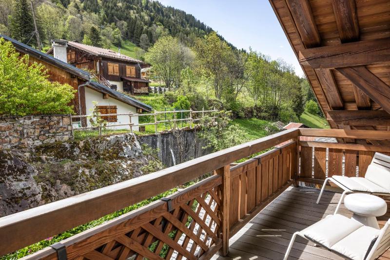 Family Room 4 people image 2