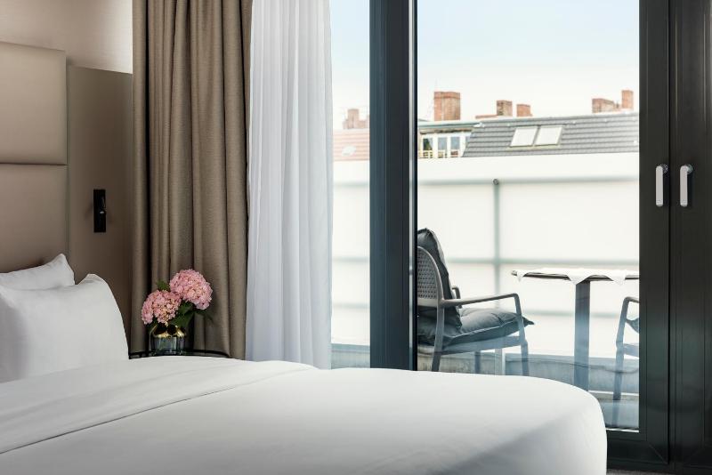 Standard Double or Twin Room image 3