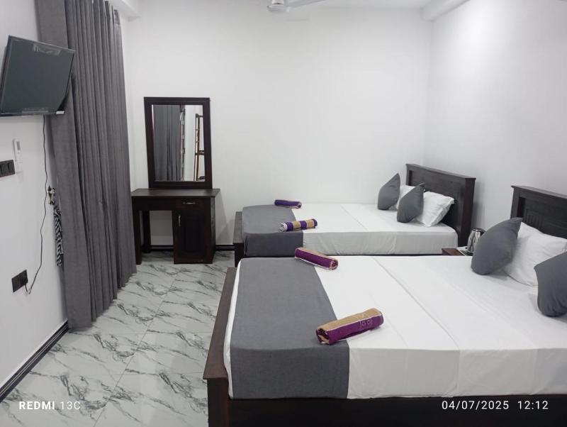 Akash Premium Hotel - image 6