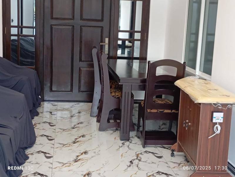 Akash Premium Hotel - image 2