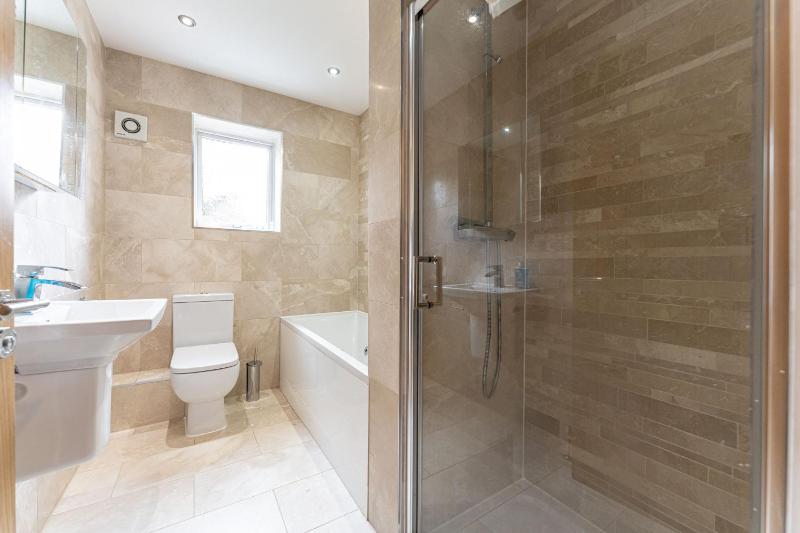 Large Home near Edgbaston Stadium UOB & QE hospital sleeps 6 - image 47