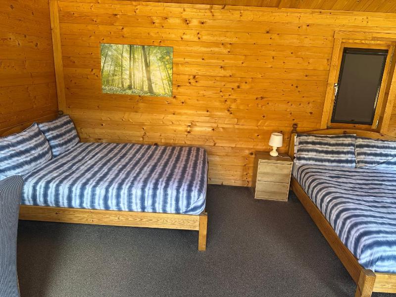 Single Storey Log Cabin image 4