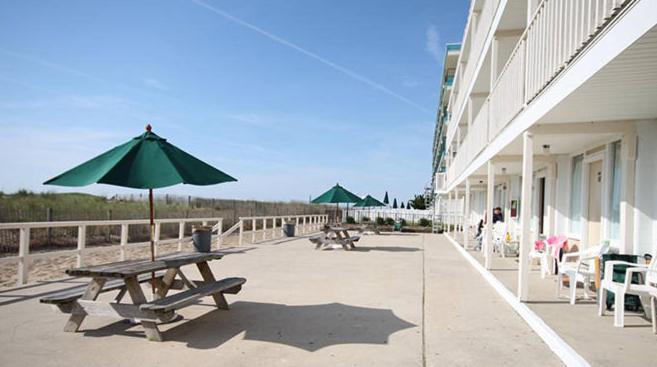 Beachfront/No view of Ocean/2 double beds image 2