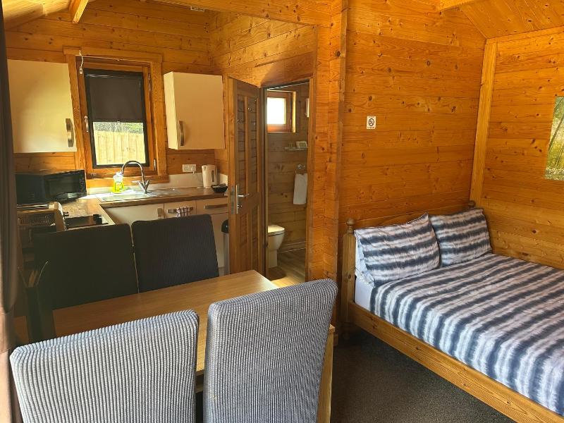 Single Storey Log Cabin image 2