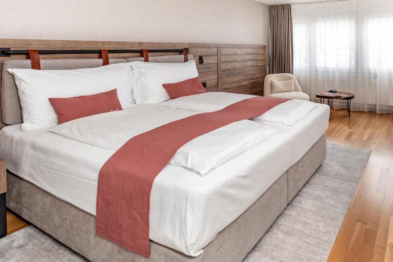 Superior Double or Twin Room image 2
