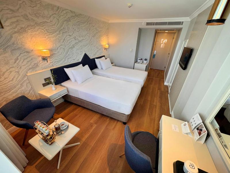 Superior Twin Room - Free SPA Access image 4
