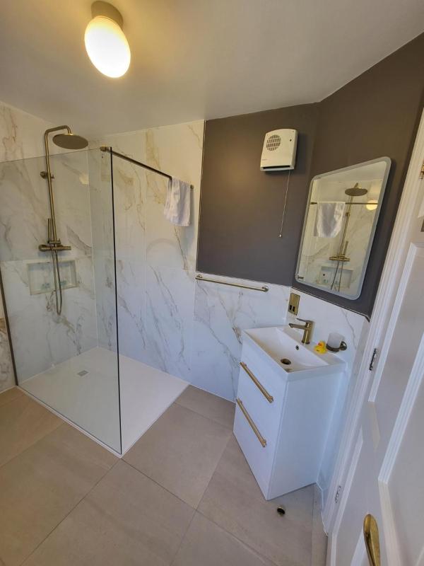 Three-Bedroom Holiday Home  image 2