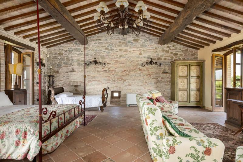 Villa Assisi by PosarelliVillas - image 19