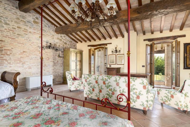 Villa Assisi by PosarelliVillas - image 6