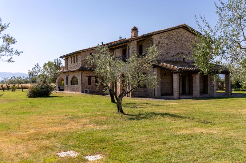 Villa Assisi by PosarelliVillas - image 16