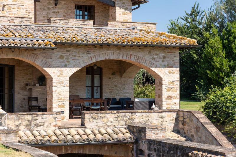 Villa Assisi by PosarelliVillas - image 13