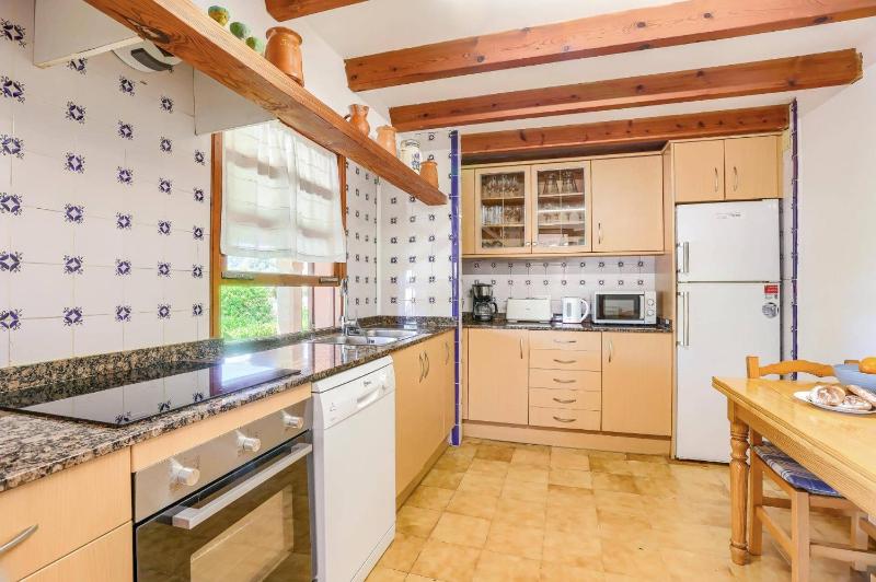 Villa Can Pinto by Villa Plus - image 7
