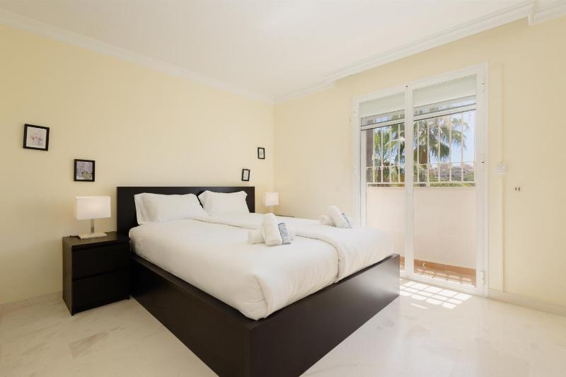 Villa in Elviria a retreat among palm trees with private heated pool and barbecue Marbella - image 33
