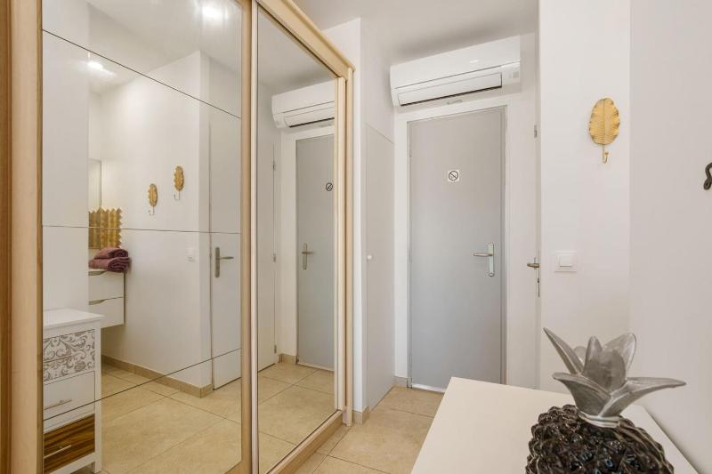 Corossol Héliopolis Modern apartment with terrace - image 16