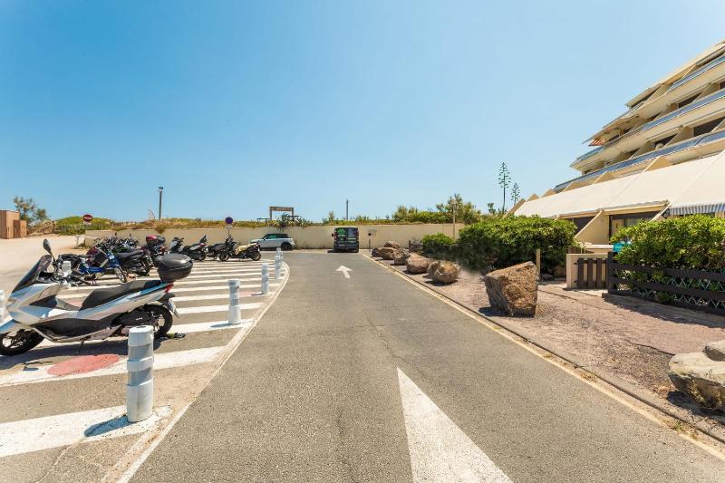 Corossol Héliopolis Modern apartment with terrace - image 15