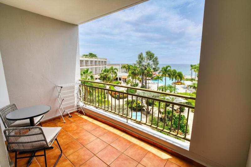 King Room with Sea View image 2