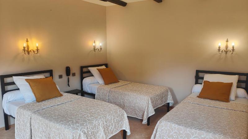 Triple Room image 1