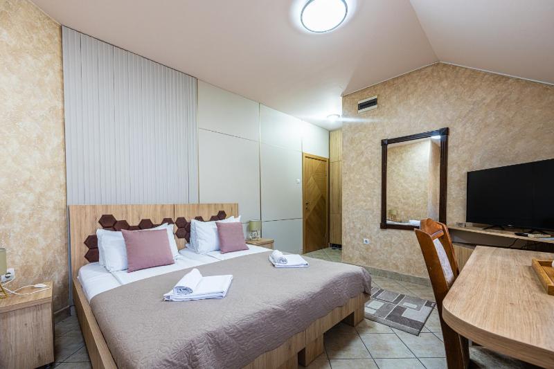 Studio Apartment image 1