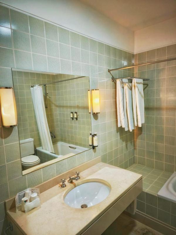 Standard Triple Room image 4