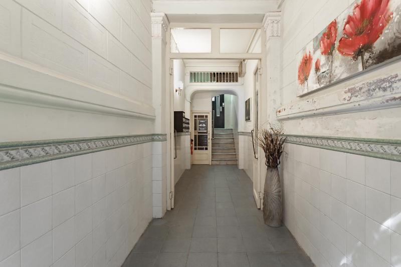 Four-Bedroom Apartment with Balcony  image 4