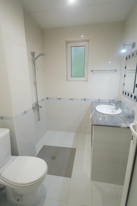 Deluxe Double Room with Extra Bed (3 Adults) image 2