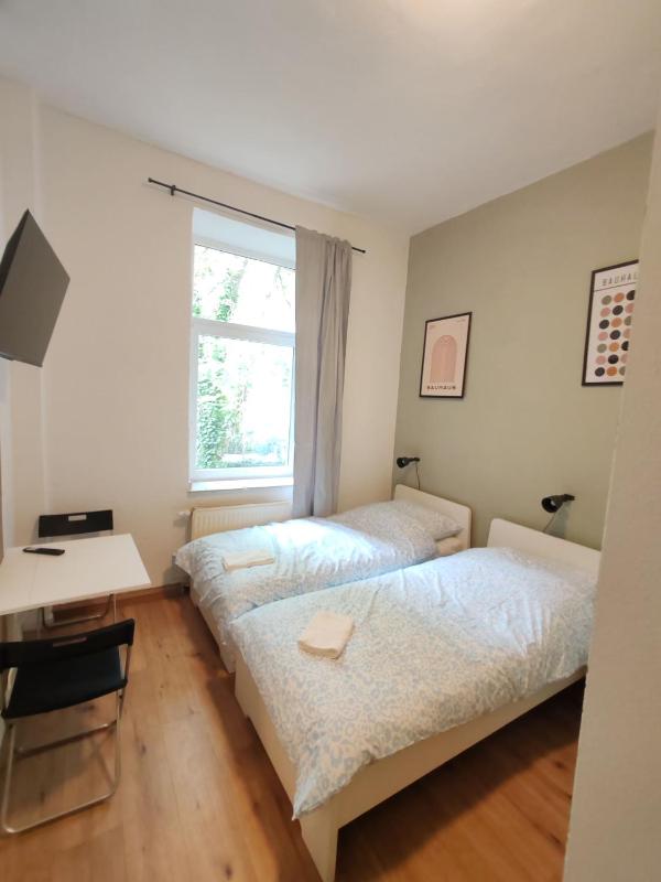 2-Bed Apartment • Ideal for Workers & Short Stays - image 9
