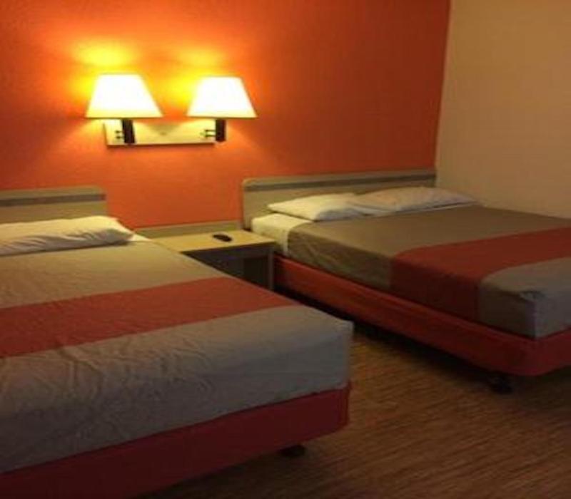 Quadruple Room - Non-Smoking image 3