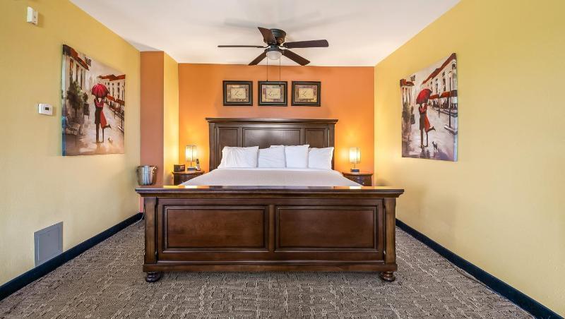Bridal Suite (No Pets) image 4