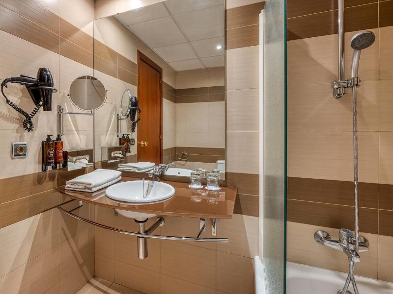 Double or Twin Room image 1