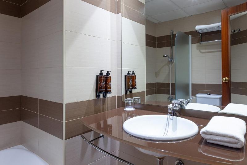Single Room image 4