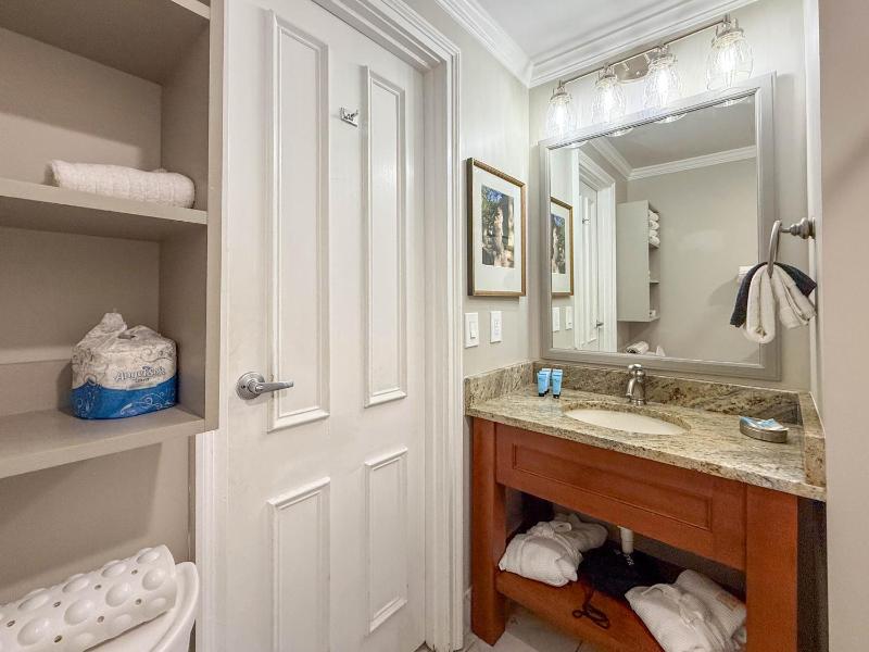Standard Queen Room image 2
