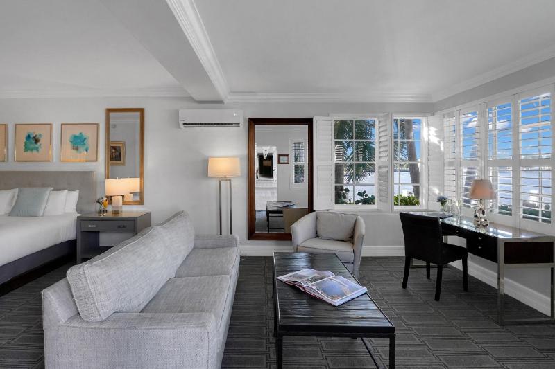 Suite with Sea View image 1