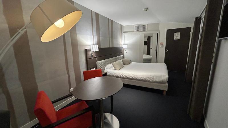Deluxe Double Room image 1