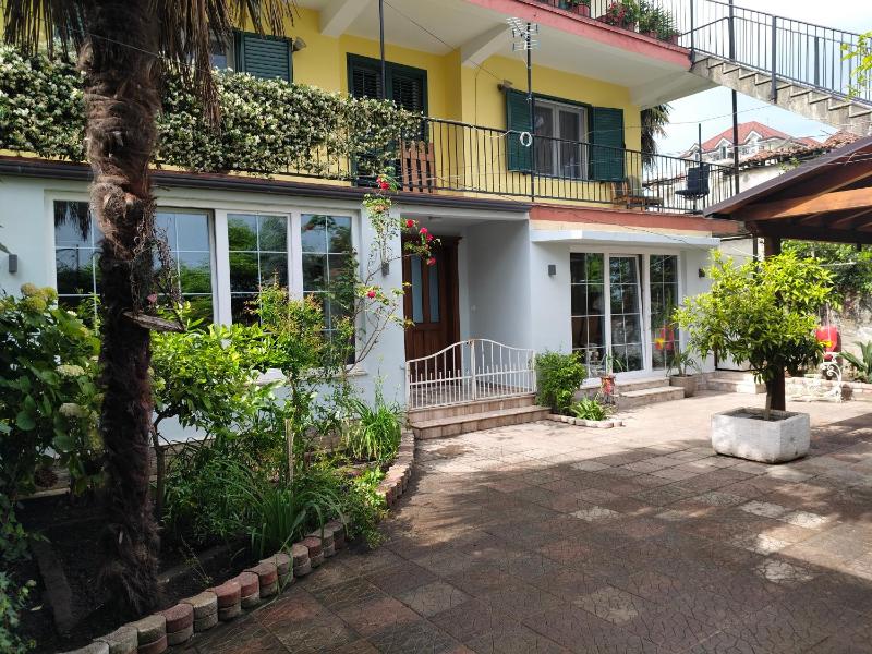 Zambak Vacation Home - image 1