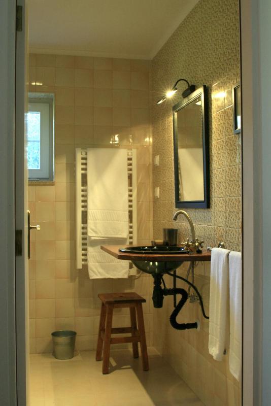 King Room image 3