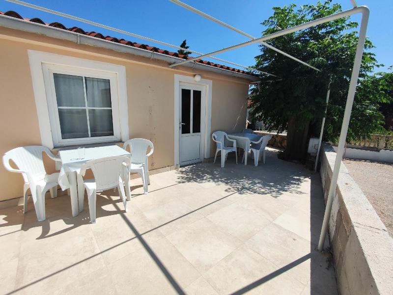 One-Bedroom Apartment with Terrace image 2