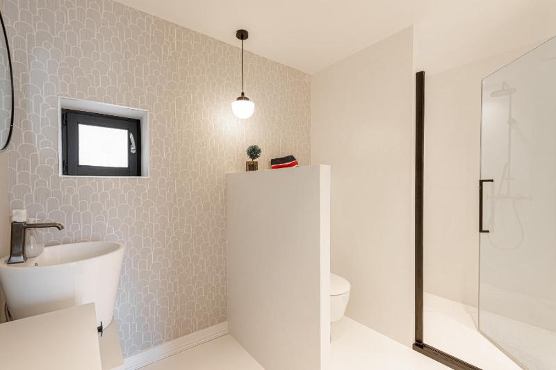CLOS MARITXU - KEYWEEK Architect-designed house in Biarritz with parking - image 9
