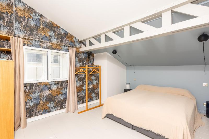 CLOS MARITXU - KEYWEEK Architect-designed house in Biarritz with parking - image 6