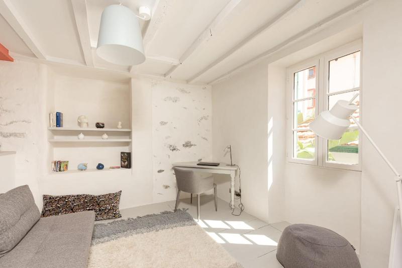 CLOS MARITXU - KEYWEEK Architect-designed house in Biarritz with parking - image 12