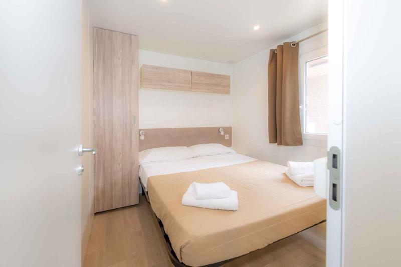 Mobile Home image 3