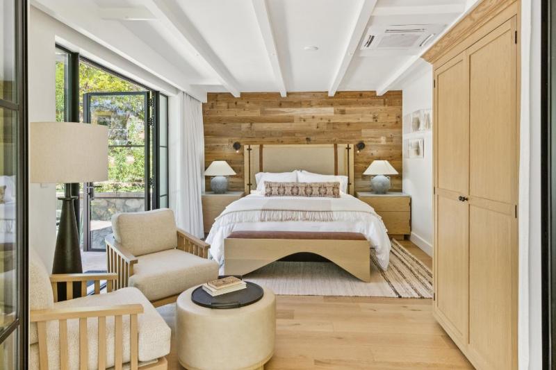 Suite with River View image 3