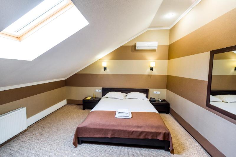 Standard Double Room image 2