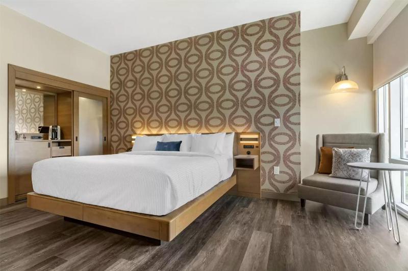 King Room image 1