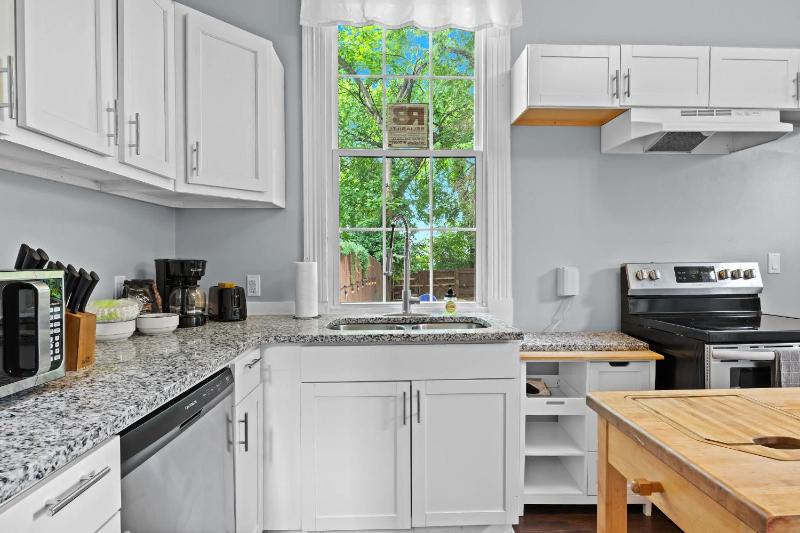 Newly-renovated Stylish Home in Louisville KY - image 48