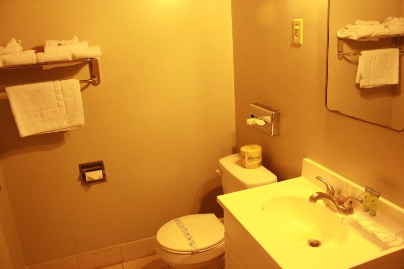 King Room - Non-Smoking image 2