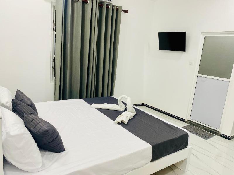 Hotel Jay R - image 9