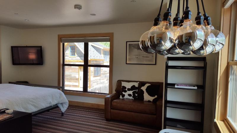 King Room image 2