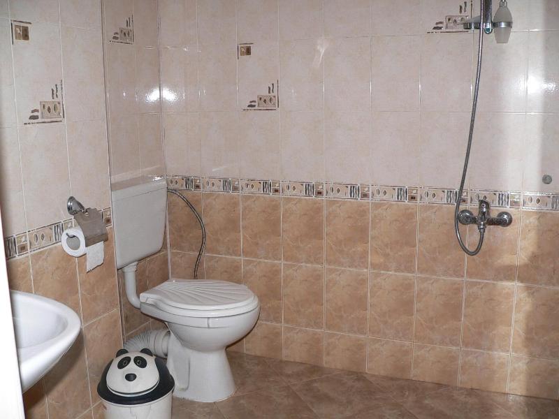 Double Room image 3